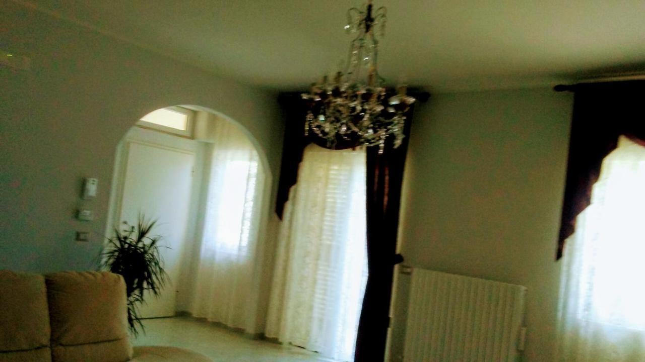 Casa Di Tina Hotel Castellana Grotte Buitenkant foto